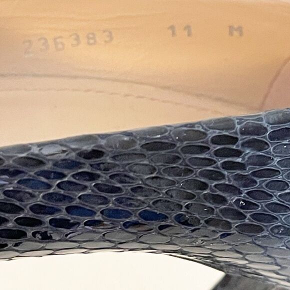 Stuart Weitzman navy Blue python embossed Peep-Toe platform Heels. 11 - Picture 8 of 16